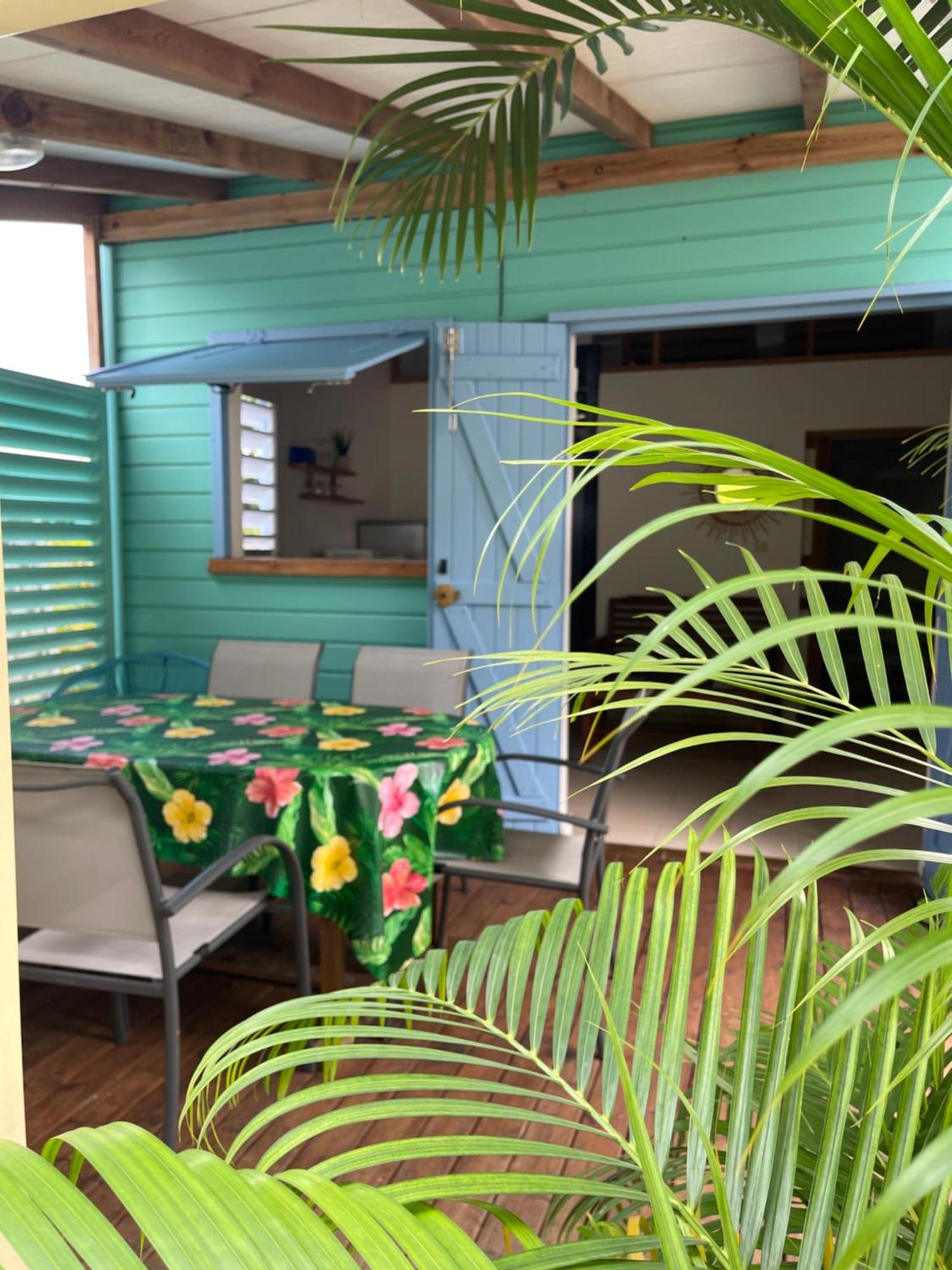Bungalows Malueva 1 Chambre Et 1 Mezzanine A 5Min De La Plage De La Caravelle Sainte-Anne  Kültér fotó